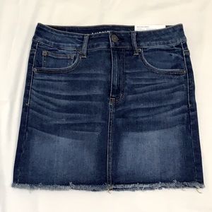 American Eagle denim mini skirt, Size 8 long, NWT